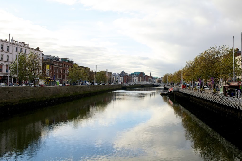 exploring Dublin in the autumn river Liffey