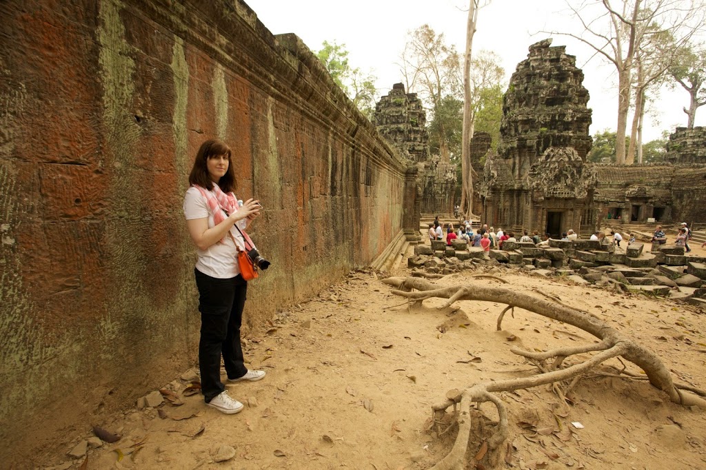 travel outfit for ta Prohm 