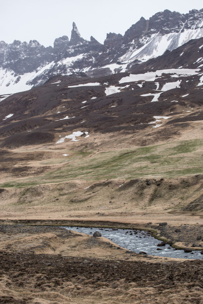 Snow, Mountain Passes and Fjords : Driving North in Iceland