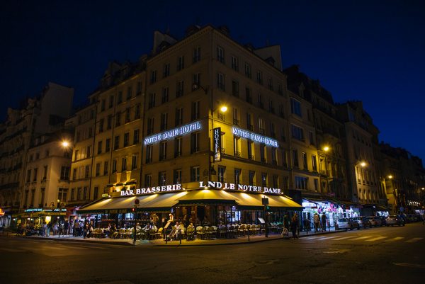 Rosé + Sunshine : A Quick Stopover in Paris