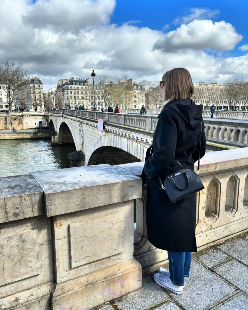 what to wear to Paris in late March
