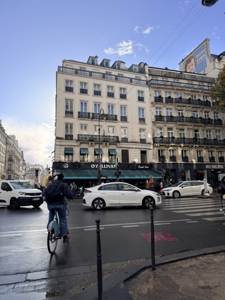 Neighborhood near the Hoxton Paris